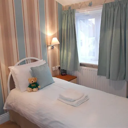 The Waverley Apartment
